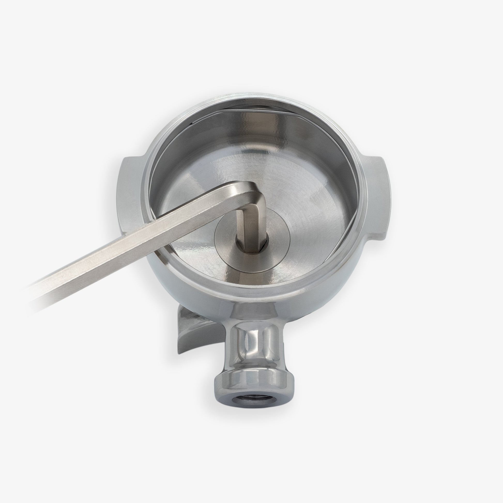 Innenansicht des 360° Siebträgerkopfs aus Edelstahl für e61 Brühgruppen